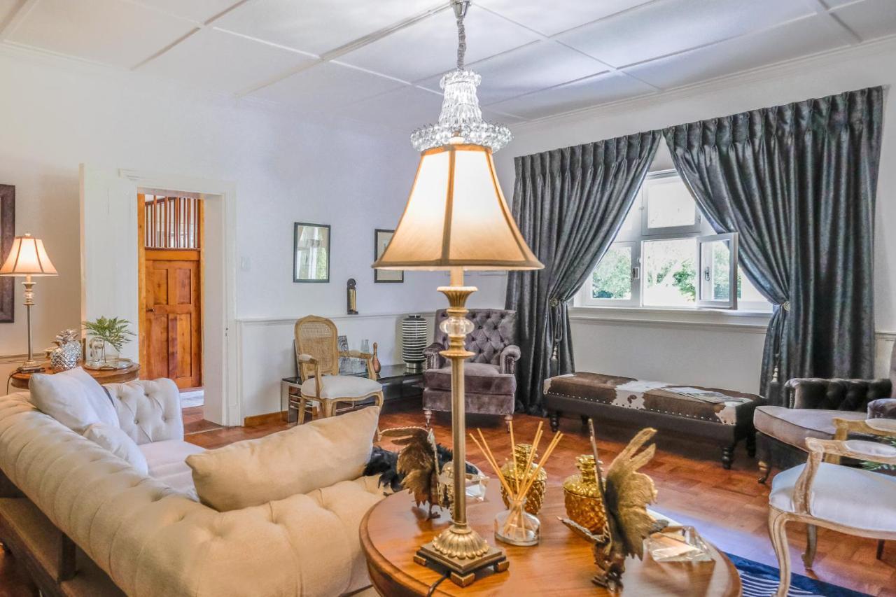 Oude Berg Guesthouse - 10 Caledon Street Джордж Экстерьер фото