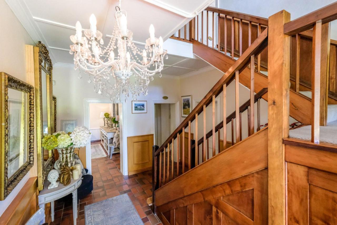 Oude Berg Guesthouse - 10 Caledon Street Джордж Экстерьер фото