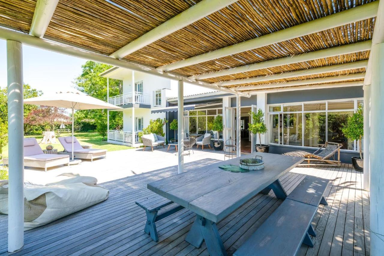 Oude Berg Guesthouse - 10 Caledon Street Джордж Экстерьер фото